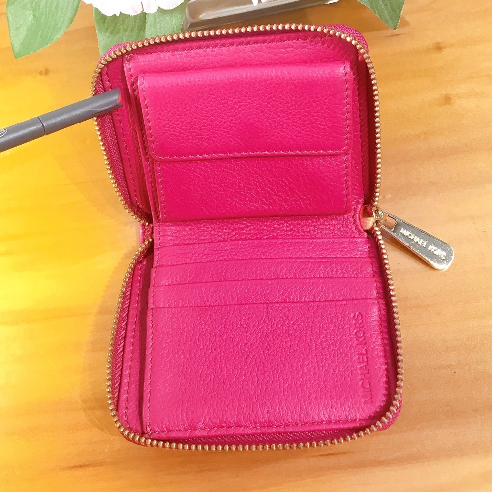 Michael Kors Pink Leather Wallet - Picture 4 of 7